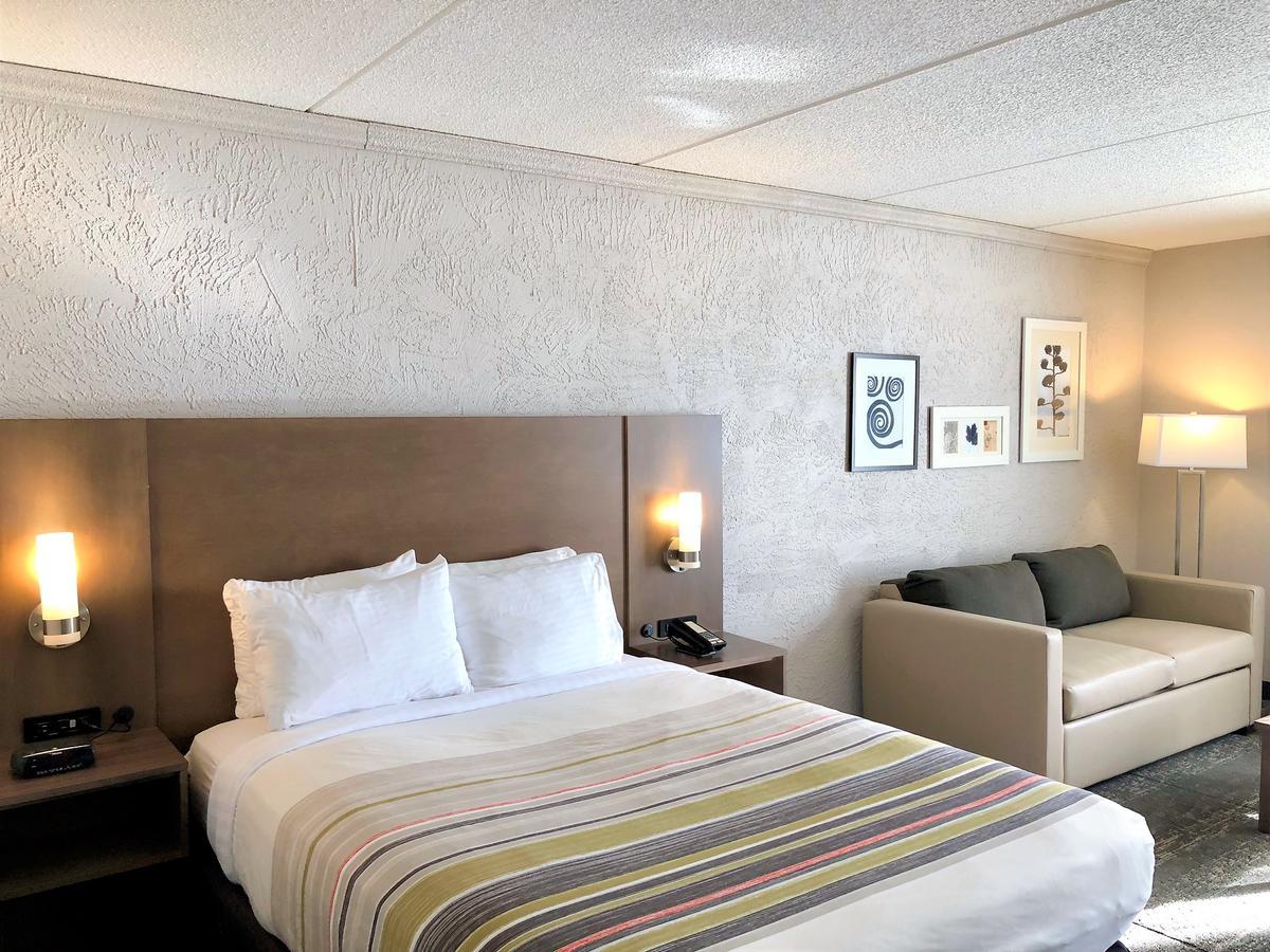 Country & By Radisson, Mt Pleasant-racine West, Wi Hotel 2*