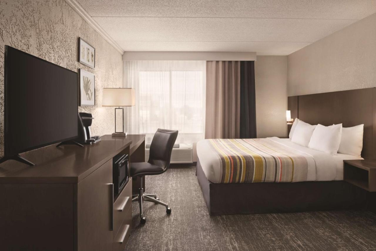 Country & By Radisson, Mt Pleasant-racine West, Wi Hotel 2*